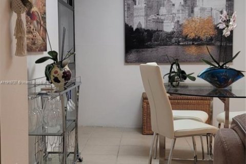 Купить кондоминиум в Авентура, Флорида 7 комнат, 83.24м2, № 1973346 - фото 8