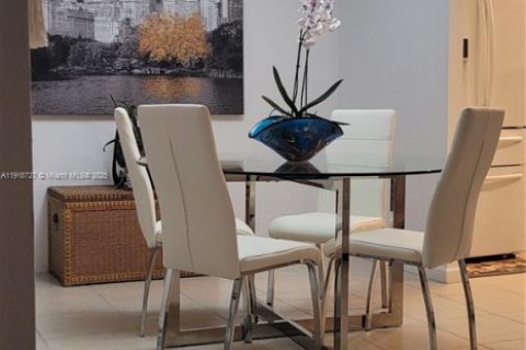 Купить кондоминиум в Авентура, Флорида 7 комнат, 83.24м2, № 1973346 - фото 7