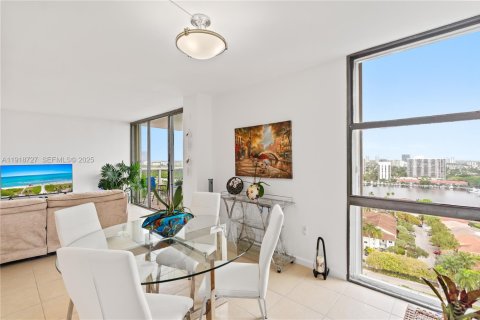 Condo in Aventura, Florida, 1 bedroom  № 1973346 - photo 10
