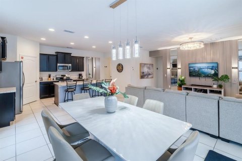 Купить виллу или дом в Дэвенпорт, Флорида 9 комнат, 303.79м2, № 2144782 - фото 3