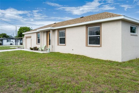 House in Palmetto, Florida 3 bedrooms, 108.23 sq.m. № 1818817 - photo 3