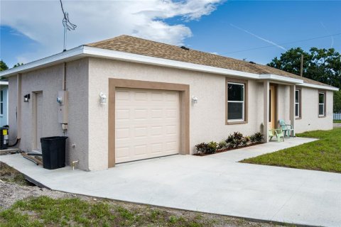 House in Palmetto, Florida 3 bedrooms, 108.23 sq.m. № 1818817 - photo 2