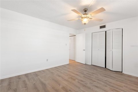 Condominio en venta en New Port Richey, Florida, 2 dormitorios, 128.95 m2 № 2093351 - foto 17