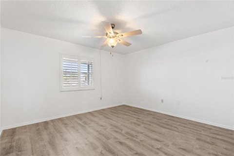 Condominio en venta en New Port Richey, Florida, 2 dormitorios, 128.95 m2 № 2093351 - foto 16