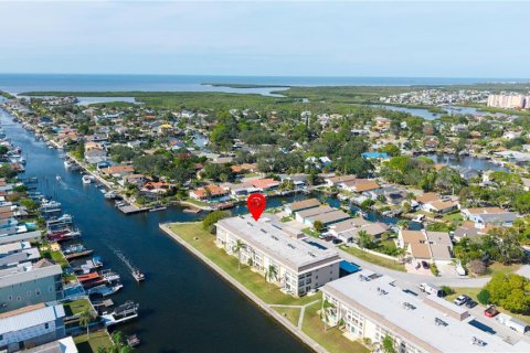 Condominio en venta en New Port Richey, Florida, 2 dormitorios, 128.95 m2 № 2093351 - foto 27