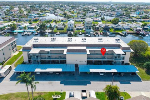 Condominio en venta en New Port Richey, Florida, 2 dormitorios, 128.95 m2 № 2093351 - foto 24