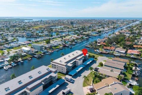 Condominio en venta en New Port Richey, Florida, 2 dormitorios, 128.95 m2 № 2093351 - foto 25