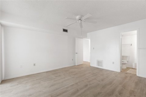 Condominio en venta en New Port Richey, Florida, 2 dormitorios, 128.95 m2 № 2093351 - foto 14