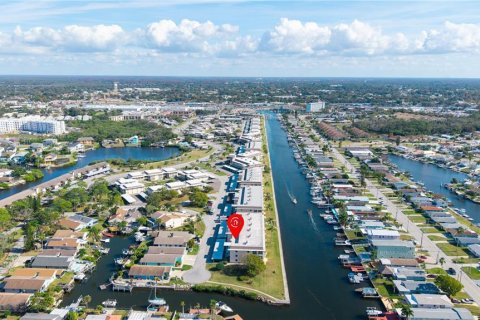Condominio en venta en New Port Richey, Florida, 2 dormitorios, 128.95 m2 № 2093351 - foto 29