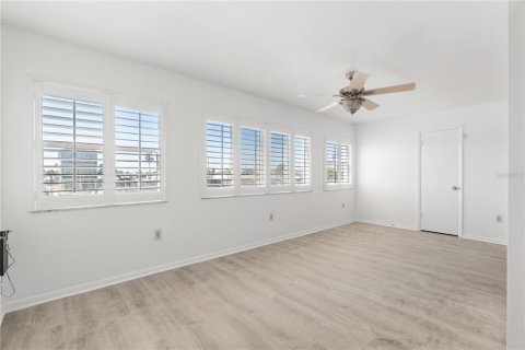 Condominio en venta en New Port Richey, Florida, 2 dormitorios, 128.95 m2 № 2093351 - foto 10