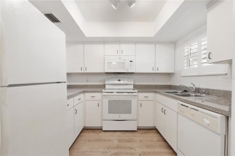 Condominio en venta en New Port Richey, Florida, 2 dormitorios, 128.95 m2 № 2093351 - foto 5