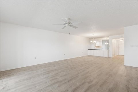 Condominio en venta en New Port Richey, Florida, 2 dormitorios, 128.95 m2 № 2093351 - foto 8