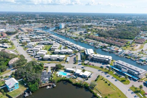 Condominio en venta en New Port Richey, Florida, 2 dormitorios, 128.95 m2 № 2093351 - foto 30