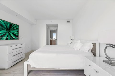 Condo in Miami, Florida, 1 bedroom  № 2057228 - photo 10