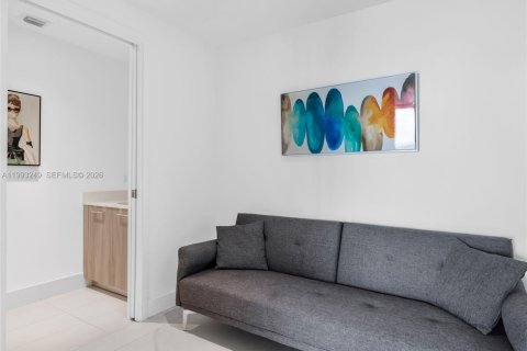 Condo in Miami, Florida, 1 bedroom  № 2057228 - photo 7