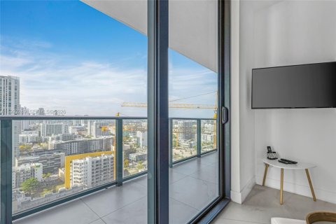 Condo in Miami, Florida, 1 bedroom  № 2057228 - photo 13