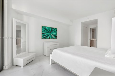 Condo in Miami, Florida, 1 bedroom  № 2057228 - photo 9