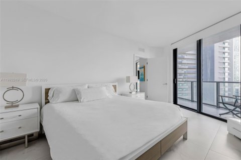 Condo in Miami, Florida, 1 bedroom  № 2057228 - photo 11