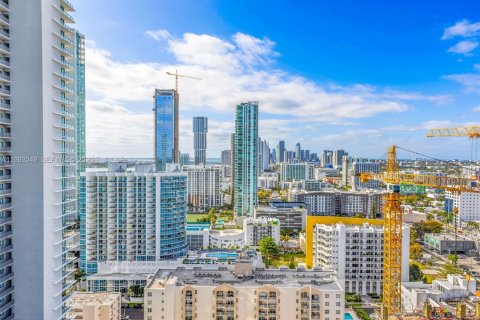 Condo in Miami, Florida, 1 bedroom  № 2057228 - photo 18