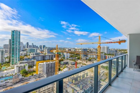 Condo in Miami, Florida, 1 bedroom  № 2057228 - photo 16