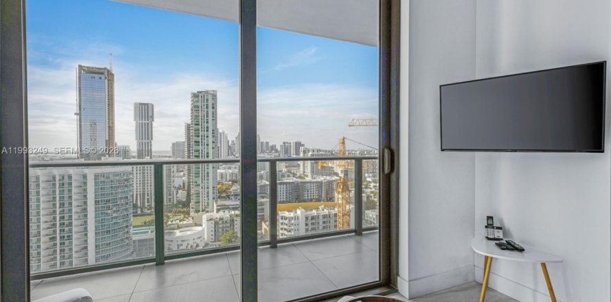 Condo in Miami, Florida, 1 bedroom  № 2057228