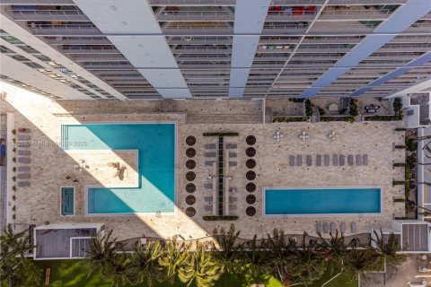 Купить кондоминиум в Майами, Флорида 2 спальни, 102.66м2, № 1942551 - фото 16