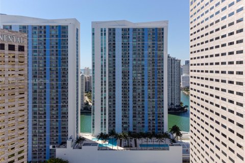 Купить кондоминиум в Майами, Флорида 2 спальни, 102.66м2, № 1942551 - фото 18