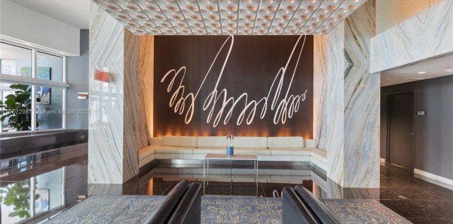 Кондоминиум с 2 спальнями в Майами, Флорида № 1942551