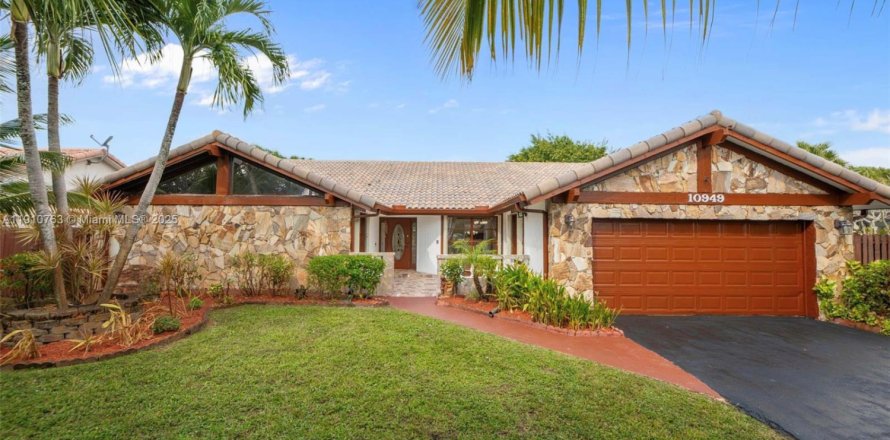 Casa en Coral Springs, Florida 4 dormitorios, 245.17 m2 № 1975735