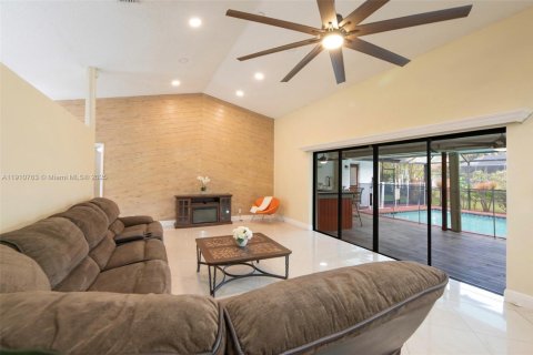 Casa en venta en Coral Springs, Florida, 4 dormitorios, 245.17 m2 № 1975735 - foto 10