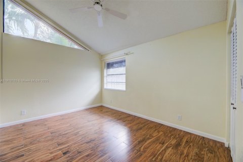 Casa en venta en Coral Springs, Florida, 4 dormitorios, 245.17 m2 № 1975735 - foto 28