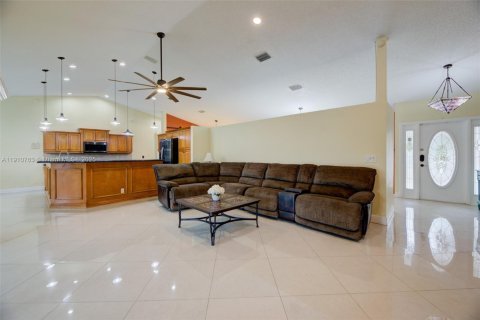 Casa en venta en Coral Springs, Florida, 4 dormitorios, 245.17 m2 № 1975735 - foto 12