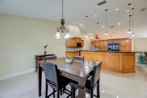 Casa en venta en Coral Springs, Florida, 4 dormitorios, 245.17 m2 № 1975735 - foto 14