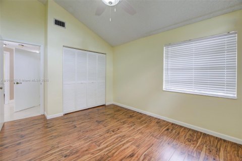 Casa en venta en Coral Springs, Florida, 4 dormitorios, 245.17 m2 № 1975735 - foto 24