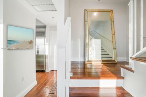 Townhouse in Miami Beach, Florida 1 bedroom, 124.12 sq.m. № 1967696 - photo 23