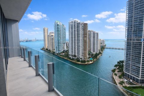 Condo in Miami, Florida, 1 bedroom  № 2051141 - photo 8