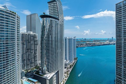 Condo in Miami, Florida, 1 bedroom  № 2051141 - photo 12