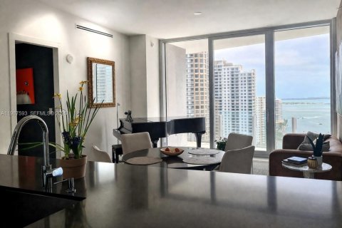 Condo in Miami, Florida, 1 bedroom  № 2051141 - photo 3