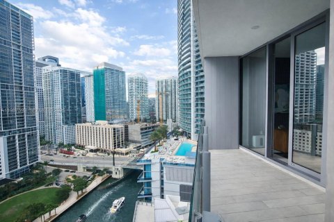 Condo in Miami, Florida, 1 bedroom  № 2051141 - photo 10