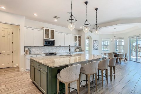 House in BELLALAGO in Kissimmee, Florida 5 bedrooms, 504.27 sq.m. № 1740765 - photo 8