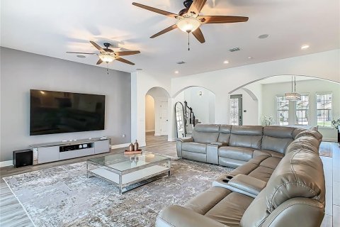House in BELLALAGO in Kissimmee, Florida 5 bedrooms, 504.27 sq.m. № 1740765 - photo 16