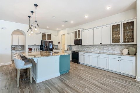 House in BELLALAGO in Kissimmee, Florida 5 bedrooms, 504.27 sq.m. № 1740765 - photo 11