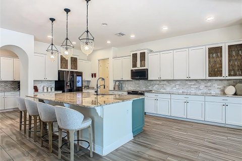 House in BELLALAGO in Kissimmee, Florida 5 bedrooms, 504.27 sq.m. № 1740765 - photo 12