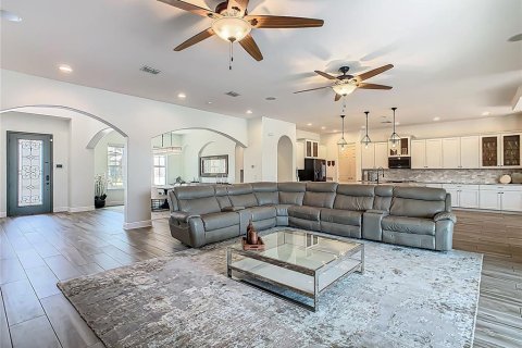 House in BELLALAGO in Kissimmee, Florida 5 bedrooms, 504.27 sq.m. № 1740765 - photo 17