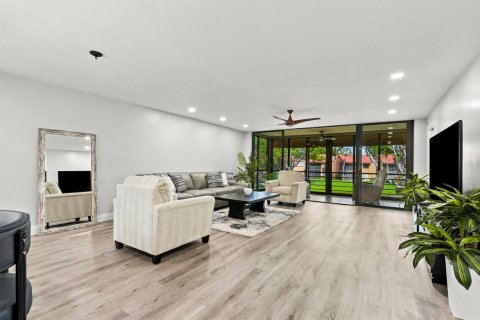 Copropriété à vendre à Boynton Beach, Floride: 2 chambres, 128.21 m2 № 2409584 - photo 2