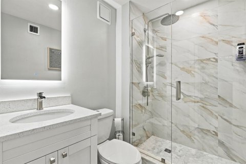 Copropriété à vendre à Boynton Beach, Floride: 2 chambres, 128.21 m2 № 2409584 - photo 11