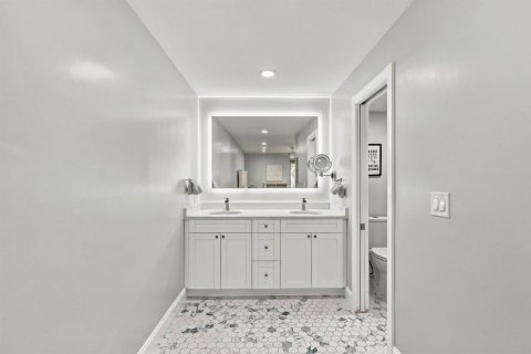 Copropriété à vendre à Boynton Beach, Floride: 2 chambres, 128.21 m2 № 2409584 - photo 8