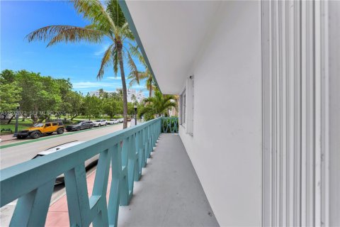 Condominio en venta en Miami Beach, Florida, 1 dormitorio, 60.39 m2 № 2176364 - foto 20
