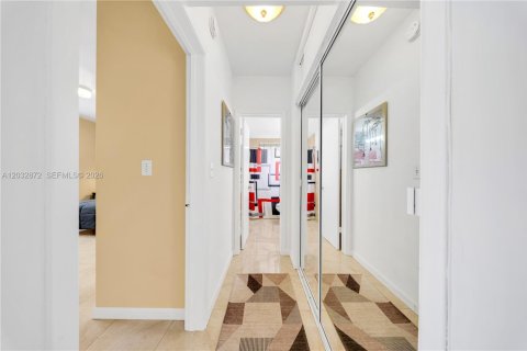 Condominio en venta en Miami Beach, Florida, 1 dormitorio, 60.39 m2 № 2176364 - foto 15
