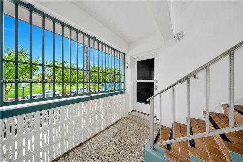 Condominio en venta en Miami Beach, Florida, 1 dormitorio, 60.39 m2 № 2176364 - foto 4